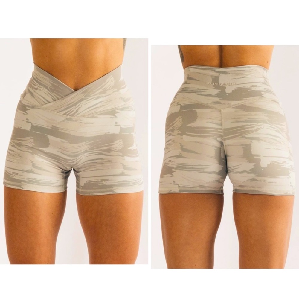 Alphalete Desert Canvas Camo Surface Power Shorts.